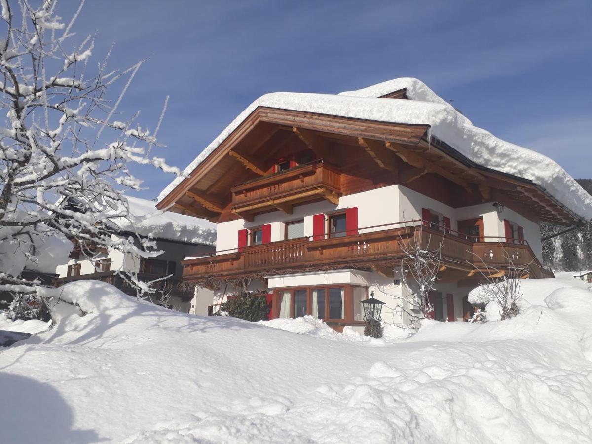 Haus Erika Apartment Brixen im Thale Bagian luar foto